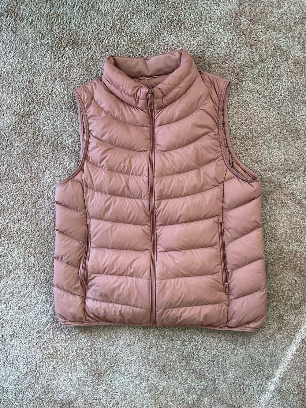 Like new Women's dust Pink Packable Puffer Vest size medium